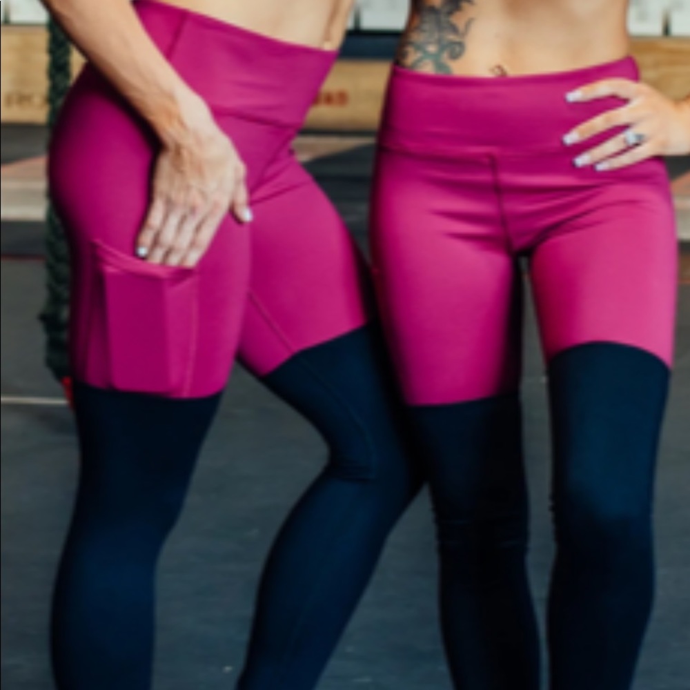 Salty Honey magenta/black leggings
